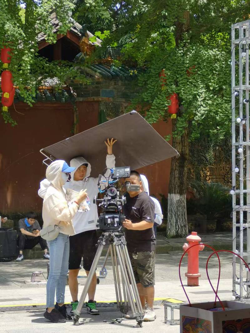 阿荣旗TVC拍摄公司：资深团队坐镇，打造现象级广告作品的幕后推手